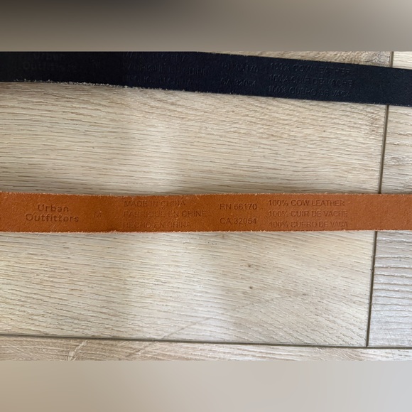 Urban Outfitters Real Leather Belts 2 pack Brown & Black - Picture 6 of 6